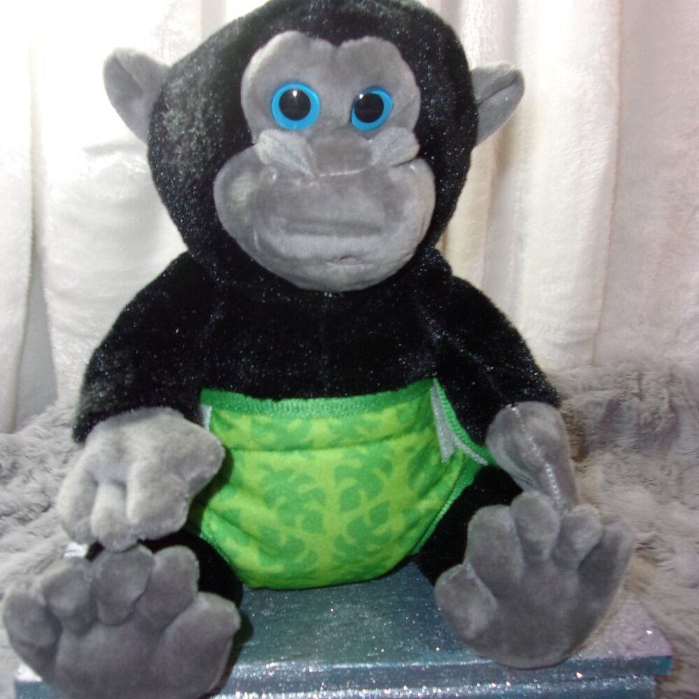 T-92 MELISSA AND DOUG BABY STUFFED GORILLA
